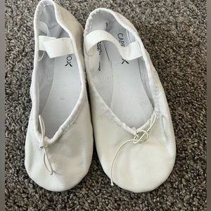 White belt shoes